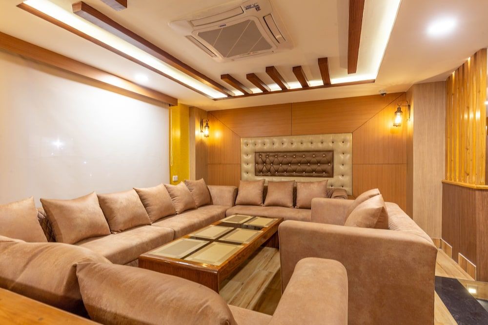 Chitwan Midtown Resort 2