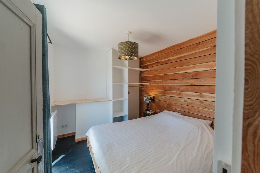 La Petite Maison Basse Corr√©o 2