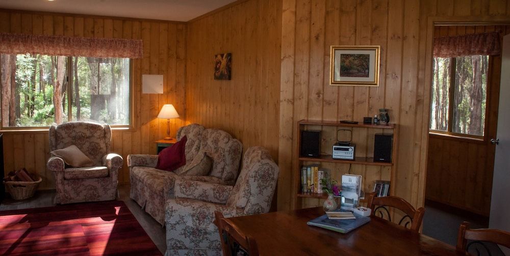 Balingup Heights Hilltop Forest Cottages 2