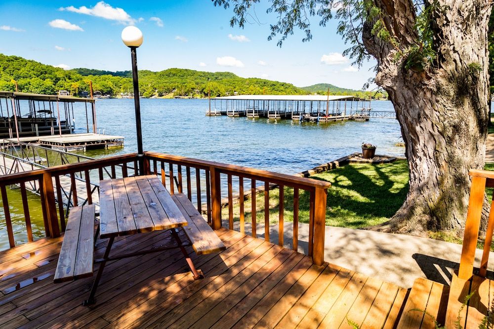 Point View Resort -1 estrelas em Camdenton