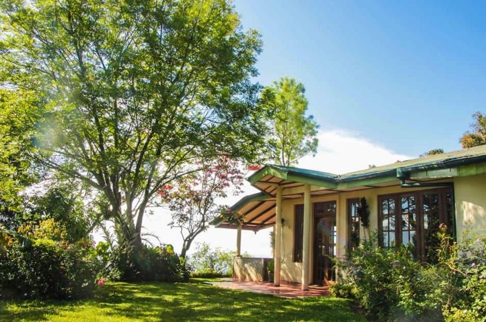 Hatale Mini Worlds End Bungalow -1 estrellas en Madulkele