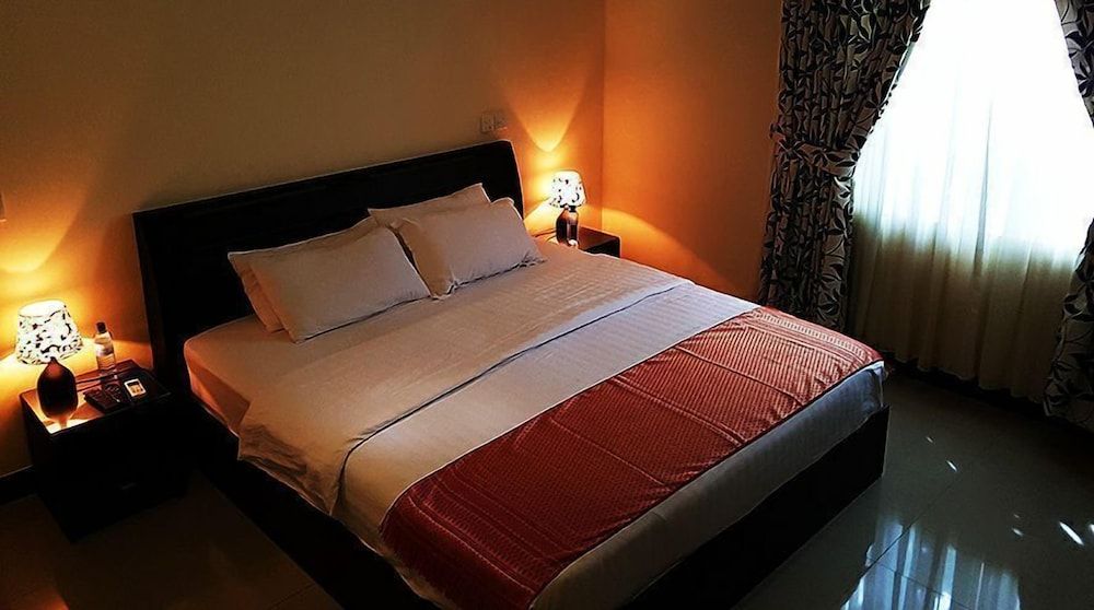 Charming Holiday Lodge 3