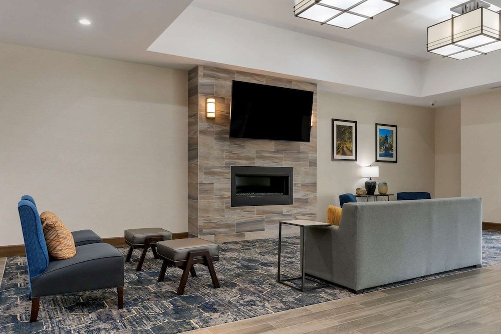 Comfort Suites Paducah 2