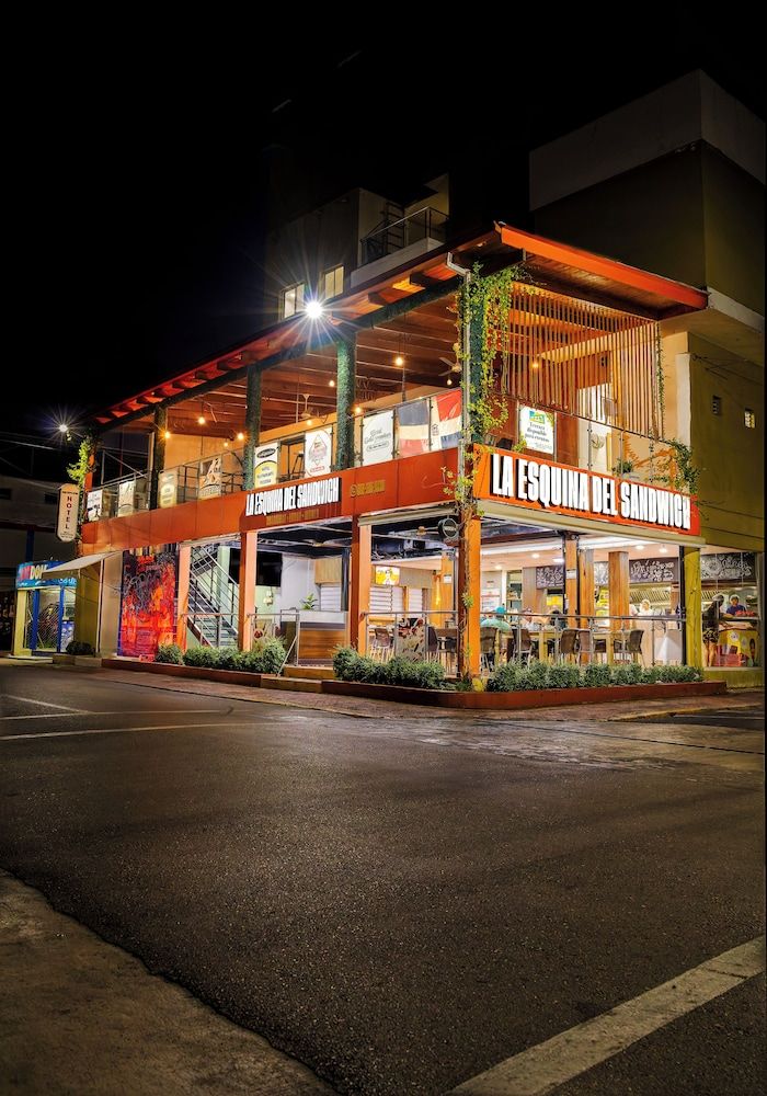 Hotel Gold Premium 4 estrelas em Bonao