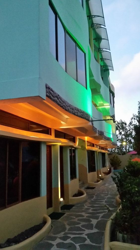 Galapagos Eco Friendly 2