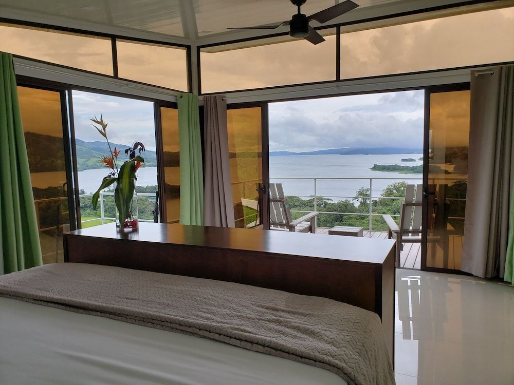 Hotel Laguna Arenal 3