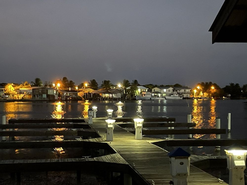 Hotel and Dive Center Roatan Yacht Club 4 étoiles à Roatán