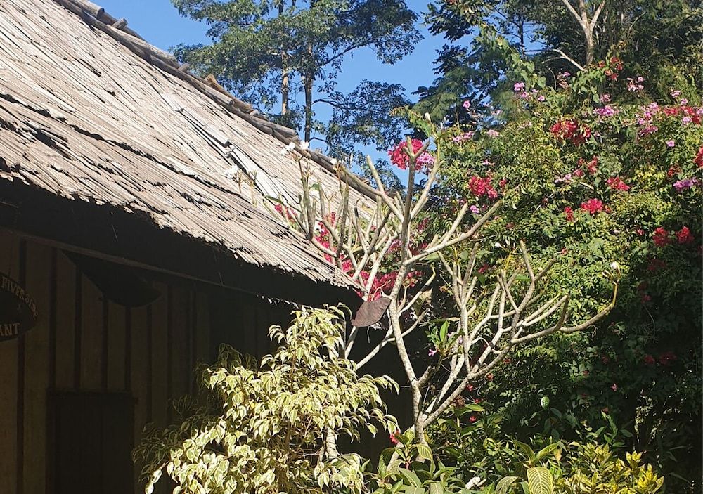 Nong Kiau Riverside 3 estrellas en Nongkhiaw