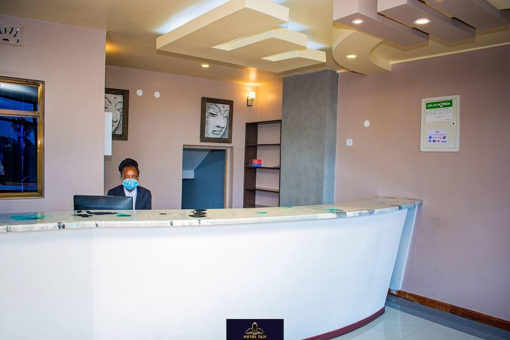 Hotel Taji 2