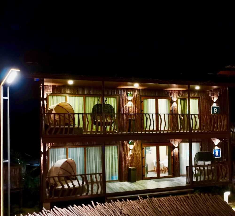 Crusoe Cabins Costa Azalea 3