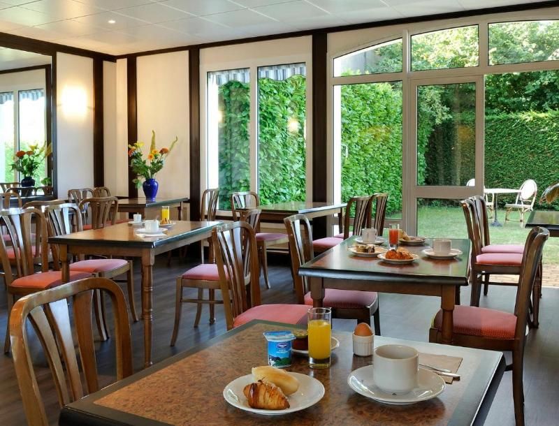 Logis Hotel du Labrador 3 estrelas em Saint-Benoît-sur-Loire