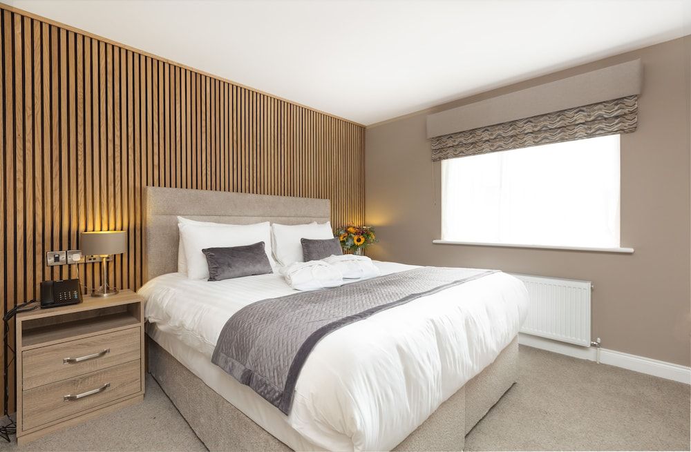 Castle Varagh Hotel & Bar 3