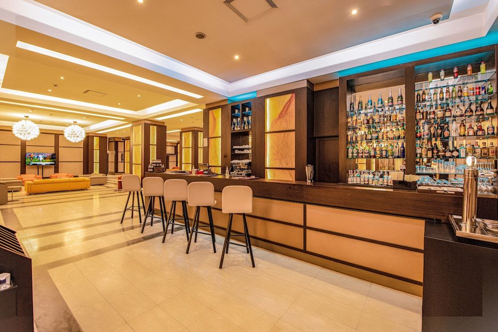 Krystal Palace Douala 3