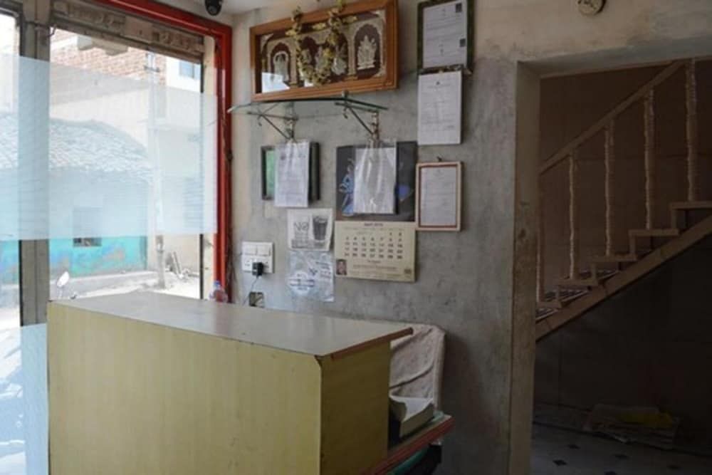 Mourya Deluxe AC Lodge 3