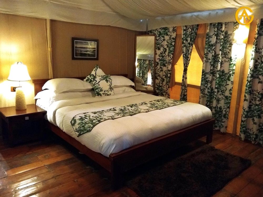 Queens Meadows by Sunshine & Smiles 3