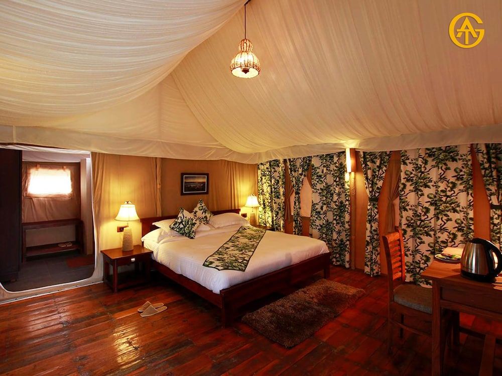 Queens Meadows by Sunshine & Smiles 2