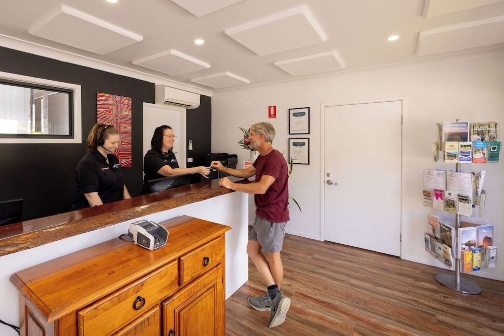 Esk Caravan Park & Motel 2