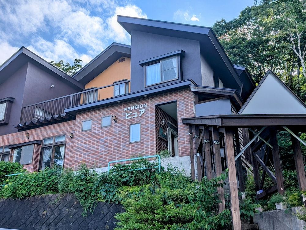 pension pure 2 estrelas em Iiyama