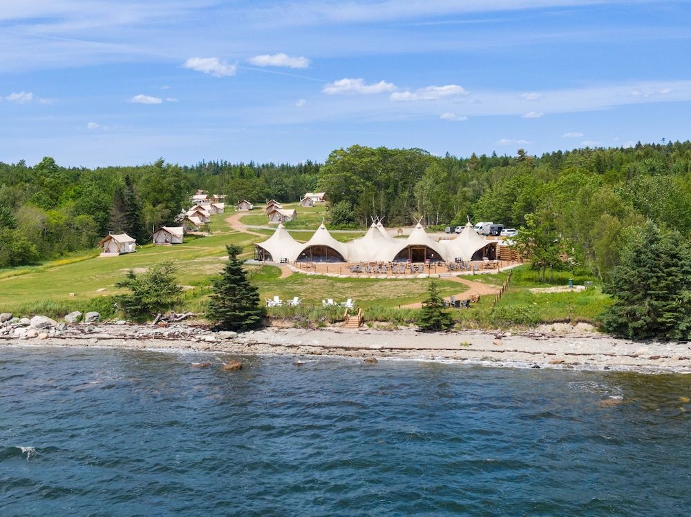 Under Canvas Acadia -1 estrelas em Surry