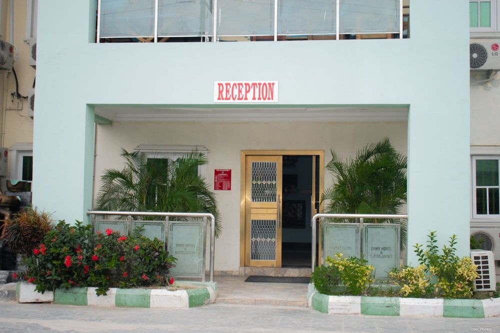 Emmy Hotels and Suites 2