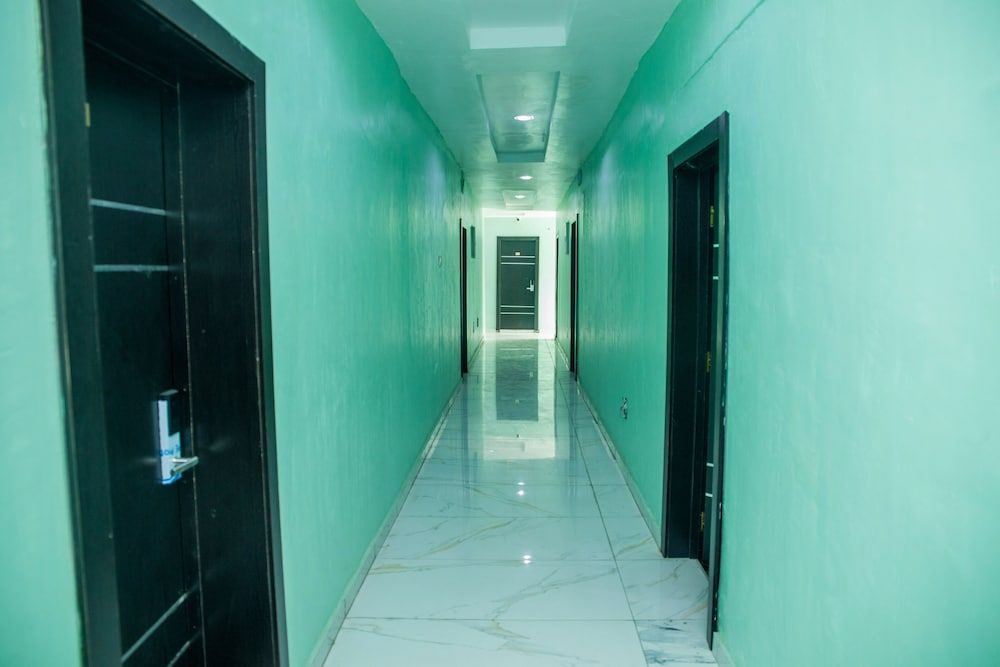 Emmy Hotels and Suites 3