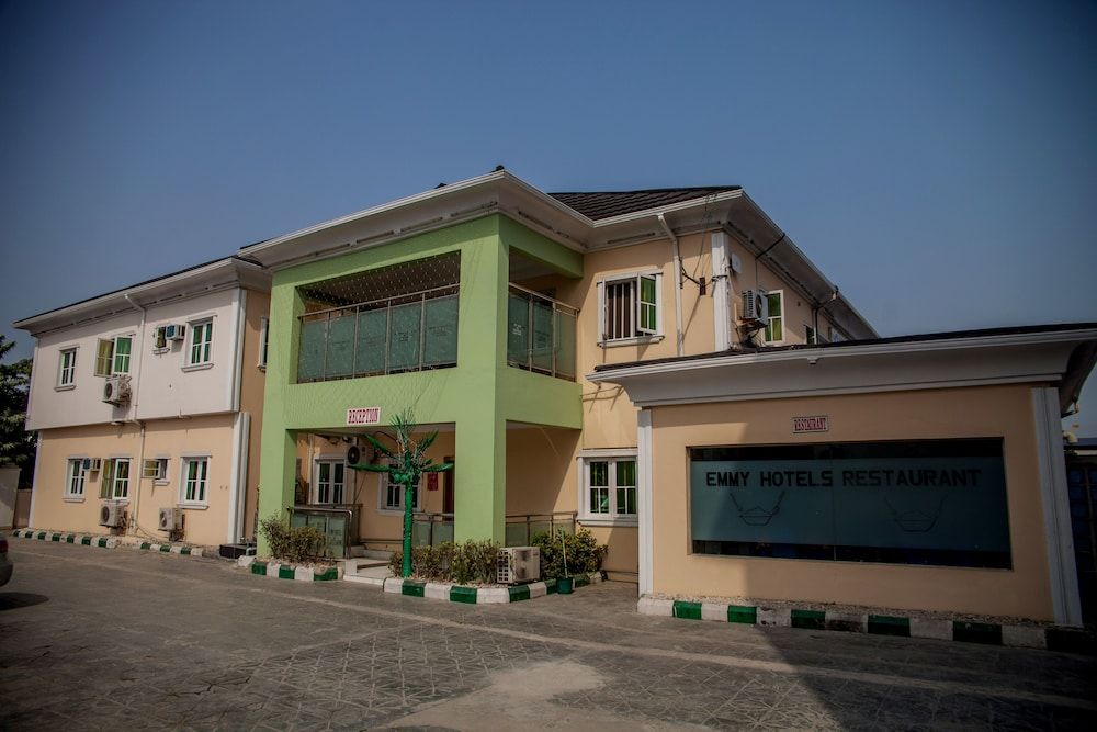 Emmy Hotels and Suites 3 estrelas em Lekki