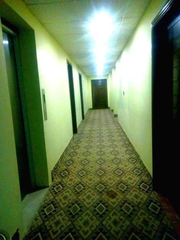 Bling Hotel International 2