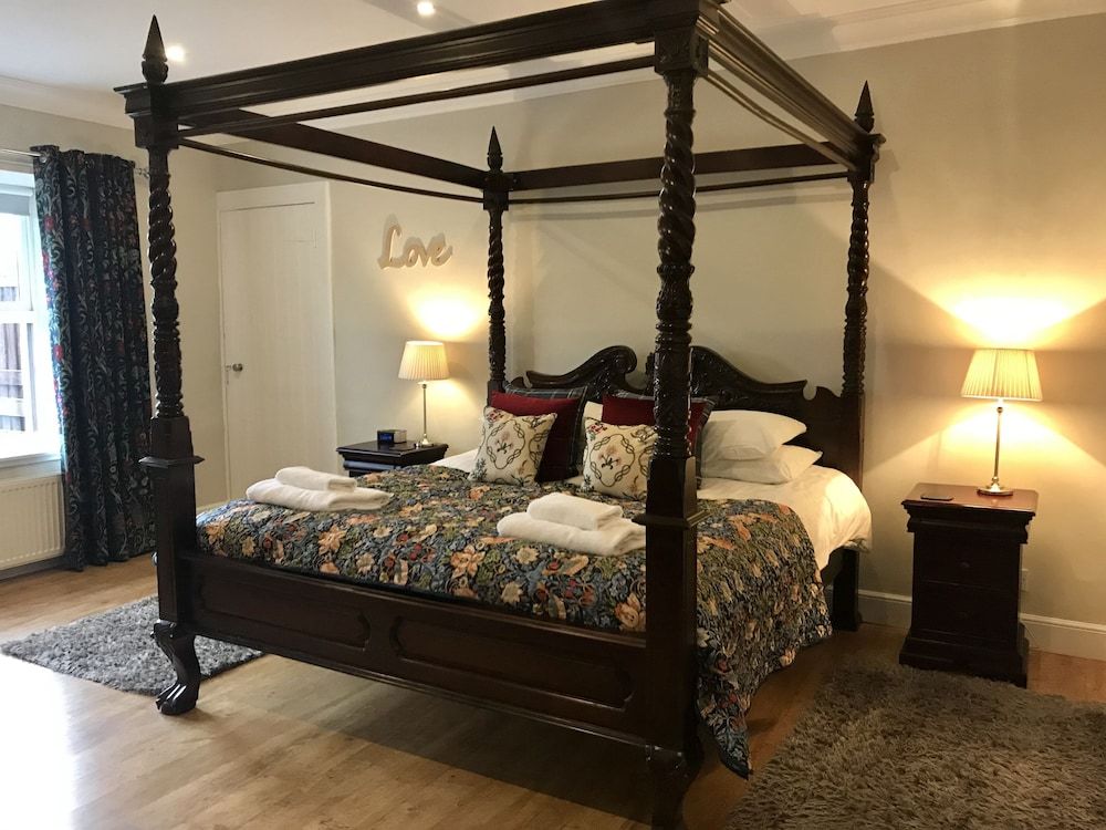 Cherry Blossom Cottage 2