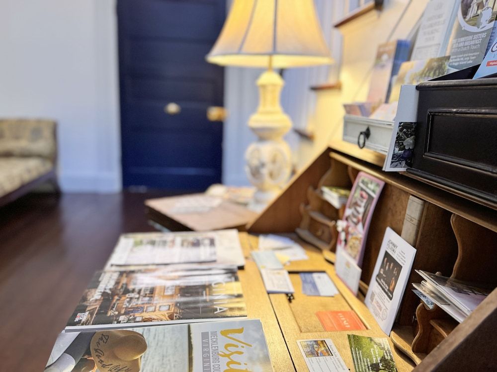 The Sunnyside Sisters Bed And Breakfast 2