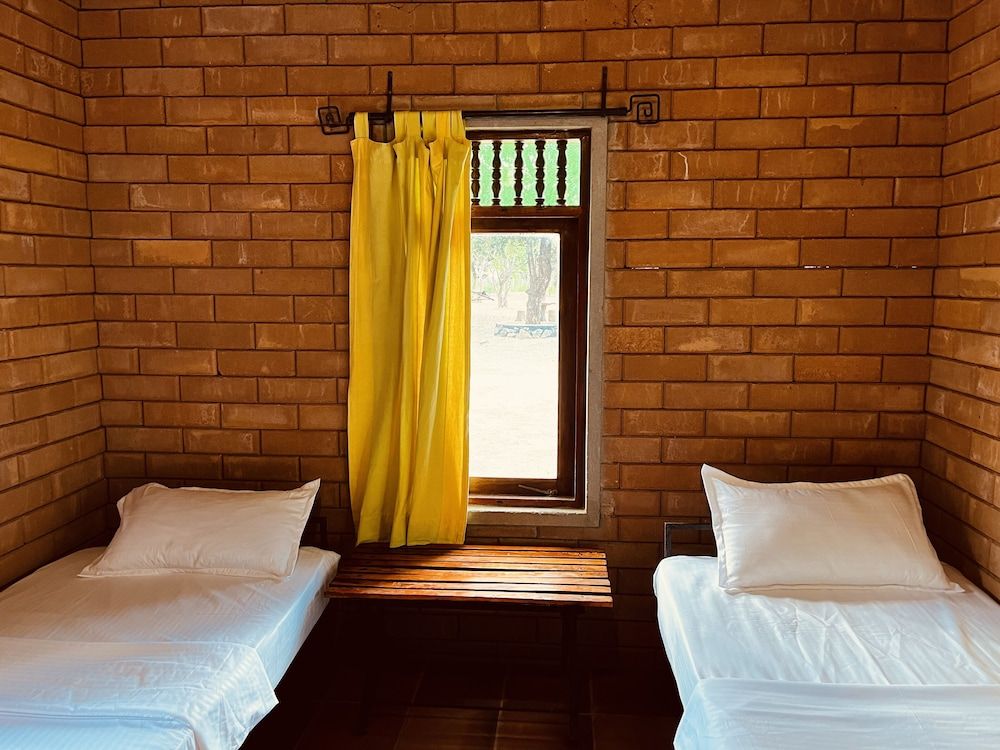 Funky Leopard Safari Lodge Bordering Yala National Park - Hostel 2