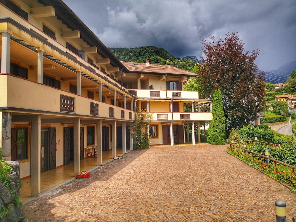 Grem Bike Hostel -1 estrelas em Premolo