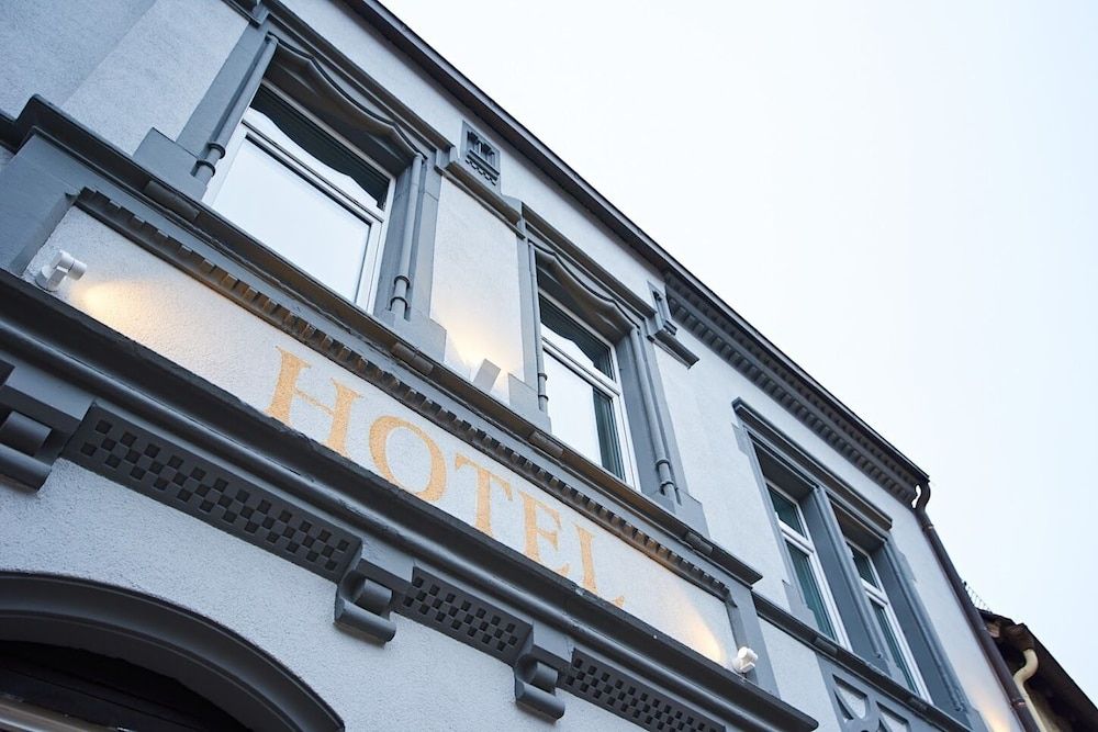 Hotel Phoenix -1 estrelas em Berghausen