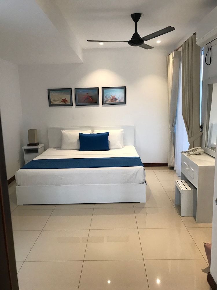 Beach Paradise By Oceanfront Condos 3
