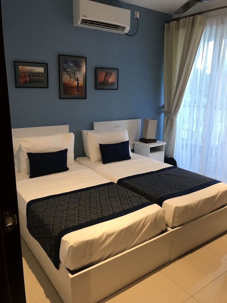 Beach Paradise By Oceanfront Condos 2