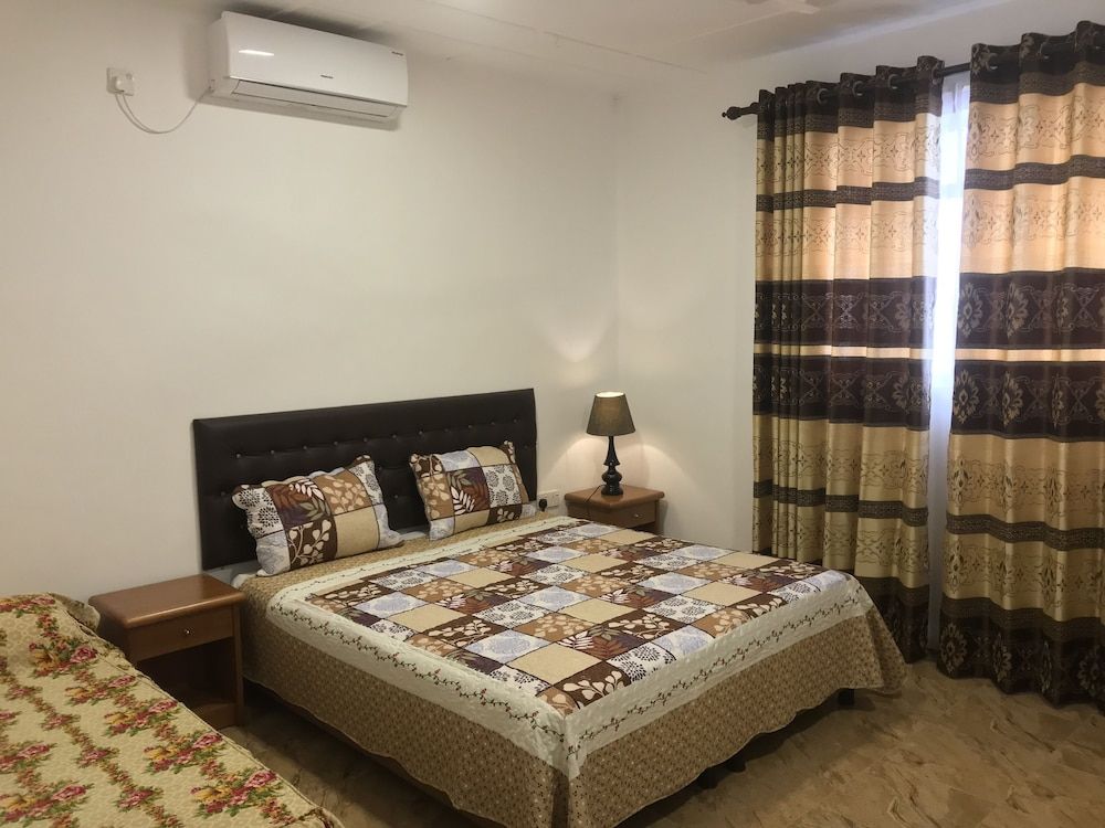 hotel villa florence -1 étoiles à Kadawatha