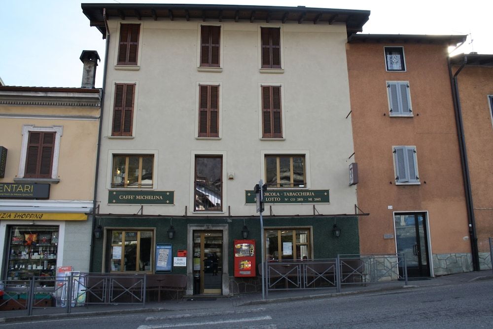 B B Michelina -1 estrelas em Castiglione dʼIntelvi