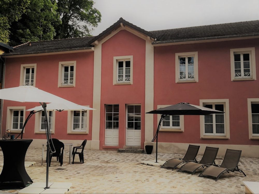 Les 7 Sources -1 estrelas em L'Isle-Adam