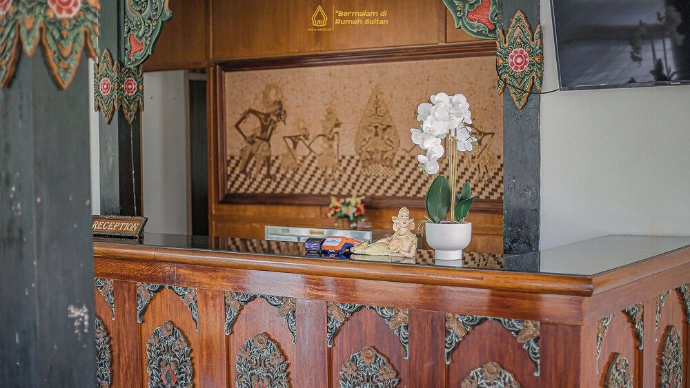 Royal Brongto Hotel 3