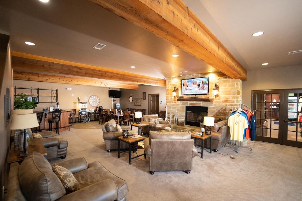 The Hideout Golf Club Resort 2