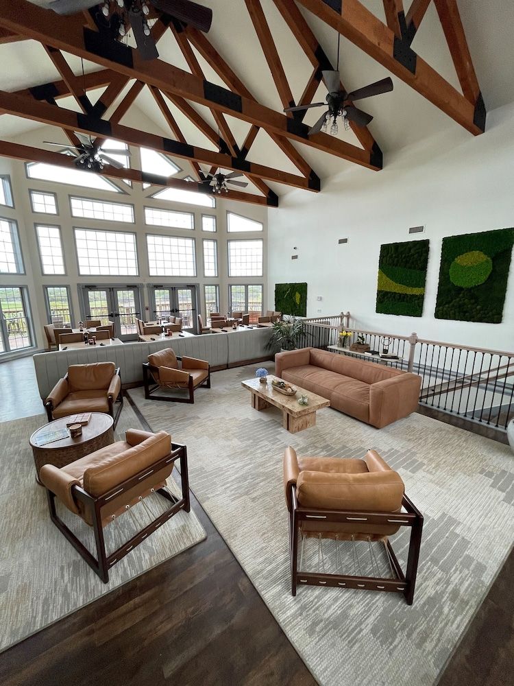 The Hideout Golf Club Resort 3