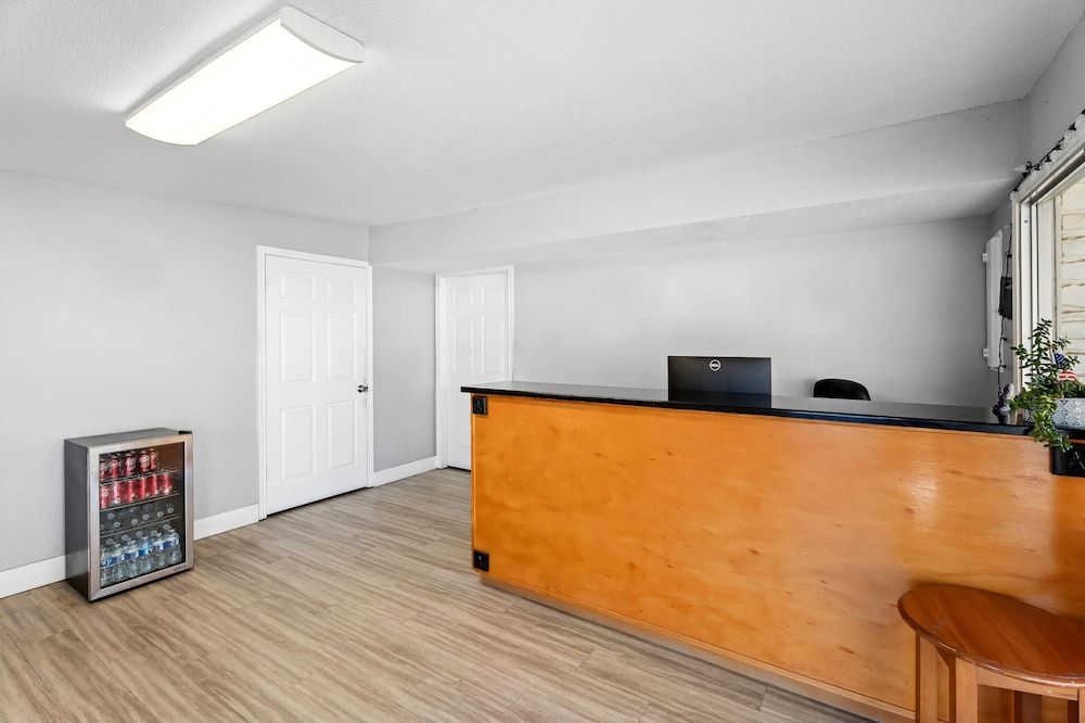 Rodeway Inn Kingsland TX - Lake LBJ 3