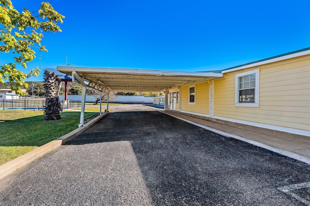 Rodeway Inn Kingsland TX - Lake LBJ -1 estrelas em Kingsland