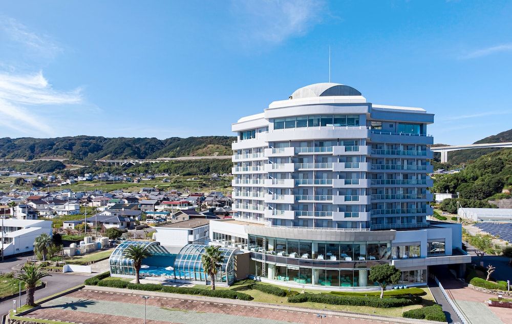 The Gran Resort Elegante Awajishima 3 étoiles à Awaji