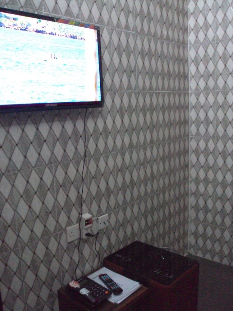 Elite Poolbar Lodge 3