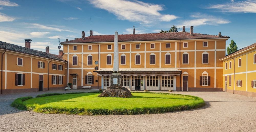 Palazzo Cavagna Sangiuliani -1 estrelas em Bereguardo