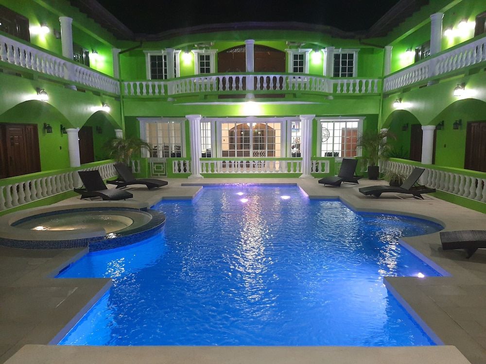 Pesheres Inn Spa -1 estrelas em Bon Accord