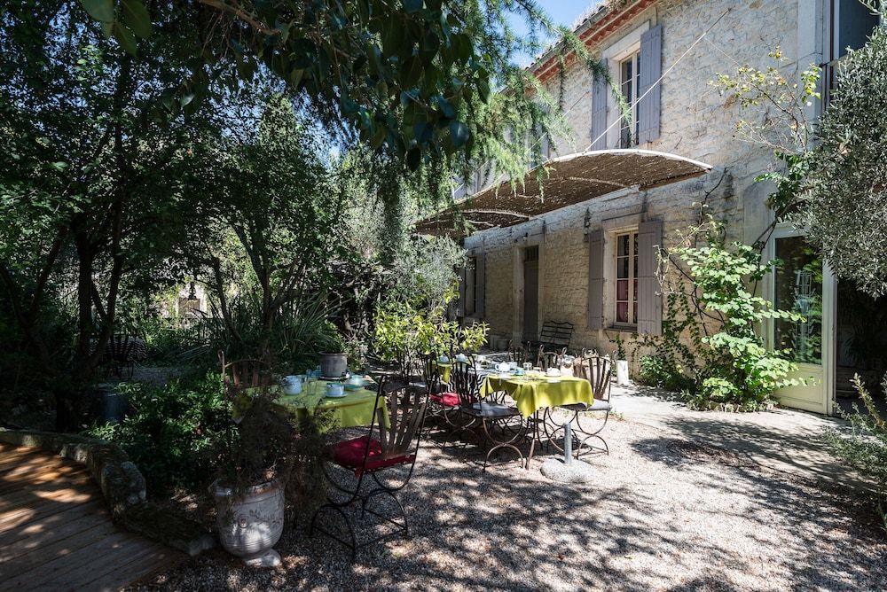 Ha Tel Le Mas Vidau -1 estrelas em Saint-Étienne-du-Grès