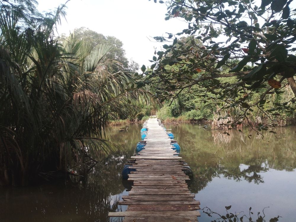 Lagoon Beach Resort 1