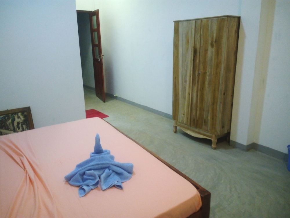 Lagoon Beach Resort 3
