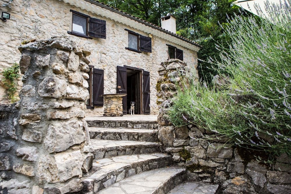 Moulin d'Entre Les Roches -1 estrelas em Puivert